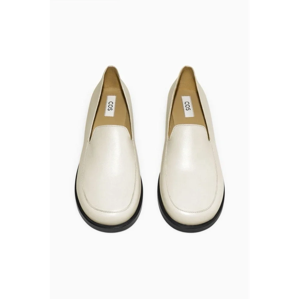 COS Women's Leather Moccasin‎ Loafers Minimalist Chic Preppy Quiet Luxury Sz 8